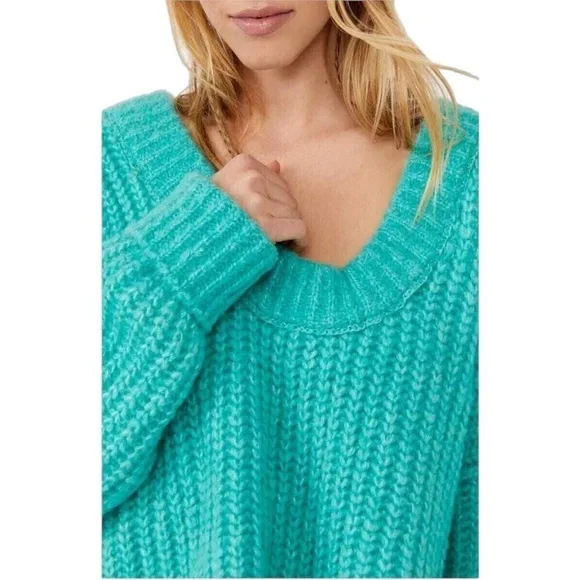 Free People slouchy sweater Knitted Blue Bell V Neck Pullover medium oversized - Picture 5 of 16